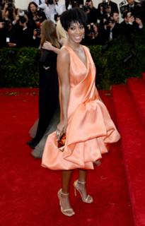 Solange feet photo thumbnail