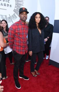 Solange feet photo thumbnail