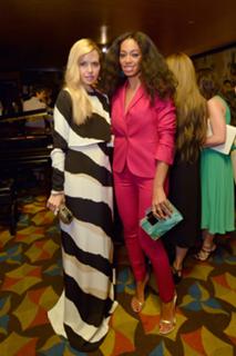 Solange feet photo thumbnail