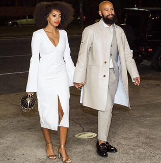 Solange feet photo thumbnail