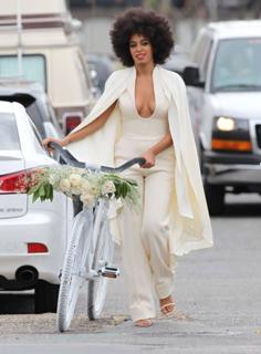Solange feet photo thumbnail