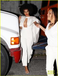 Solange feet photo thumbnail