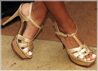 Solange feet photo thumbnail