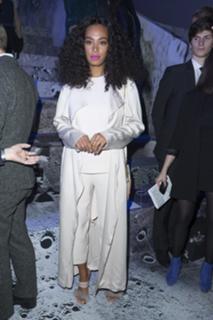 Solange feet photo thumbnail