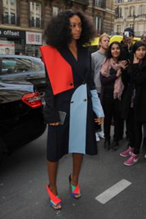 Solange feet photo thumbnail