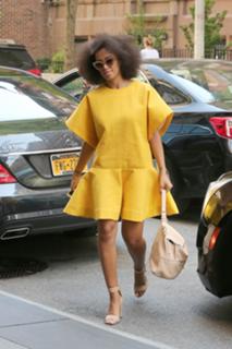 Solange feet photo thumbnail