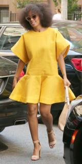 Solange feet photo thumbnail