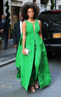 Solange feet photo thumbnail