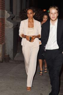 Solange feet photo thumbnail