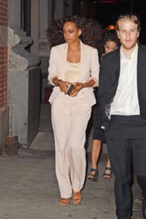 Solange feet photo thumbnail