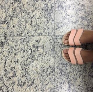 Solange feet photo thumbnail