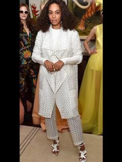 Solange feet photo thumbnail