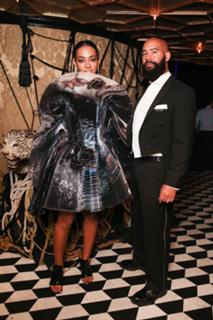 Solange feet photo thumbnail