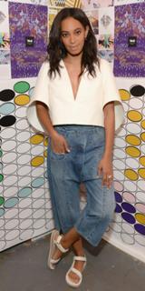 Solange feet photo thumbnail