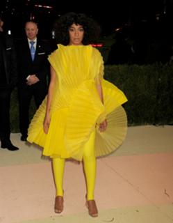 Solange feet photo thumbnail