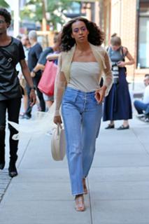 Solange feet photo thumbnail