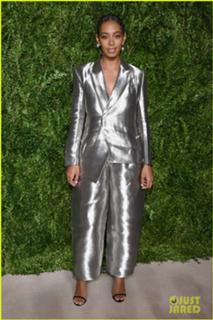 Solange feet photo thumbnail