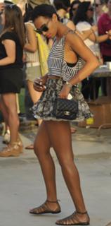 Solange feet photo thumbnail