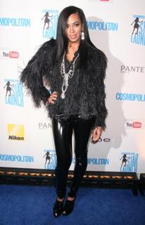 Solange feet photo thumbnail