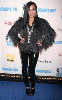 Solange feet photo thumbnail