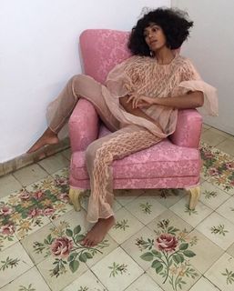 Solange feet photo thumbnail