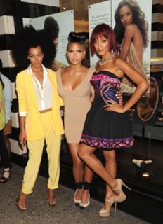 Solange feet photo thumbnail