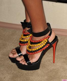 Solange feet photo thumbnail