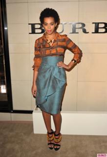 Solange feet photo thumbnail