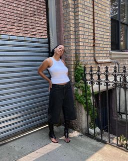 Solange feet photo thumbnail