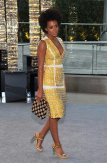 Solange feet photo thumbnail