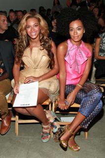 Solange feet photo thumbnail