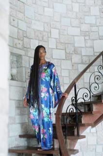 Solange feet photo thumbnail