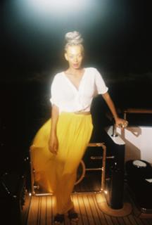 Solange feet photo thumbnail