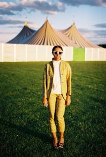 Solange feet photo thumbnail