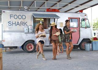 Solange feet photo thumbnail