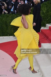 Solange feet photo thumbnail