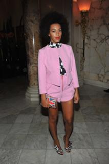 Solange feet photo thumbnail