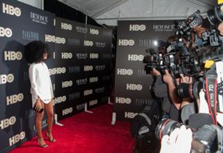 Solange feet photo thumbnail