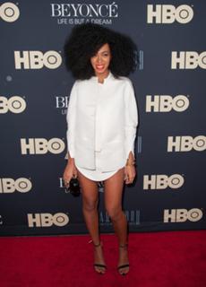 Solange feet photo thumbnail