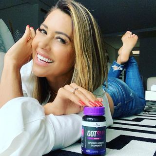 Solange Frazão feet photo 18