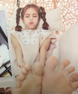 Solar feet photo 10
