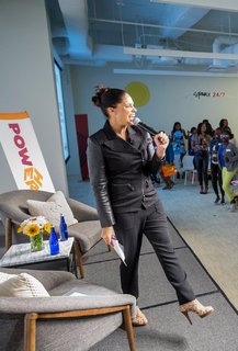 Soledad O'Brien feet photo thumbnail