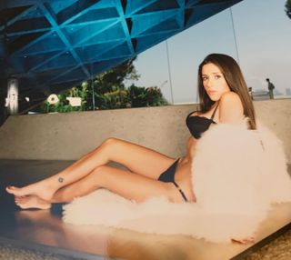 Soleil Moon Frye feet photo thumbnail