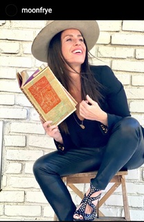 Soleil Moon Frye feet photo thumbnail