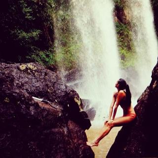 Solenn Heussaff feet photo 11