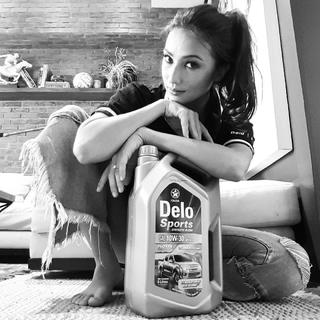 Solenn Heussaff feet photo 12