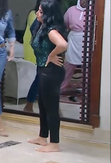 Somaya El Khashab feet photo thumbnail