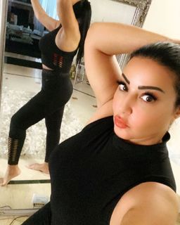 Somaya El Khashab feet photo thumbnail