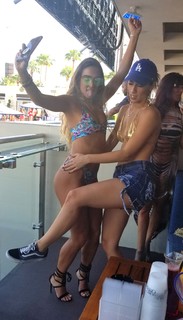 Sommer Ray feet photo thumbnail
