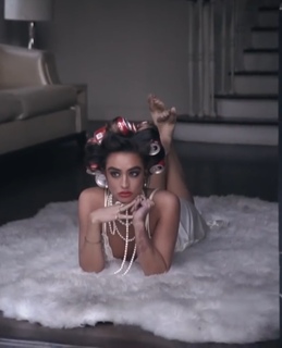 Sommer Ray feet photo thumbnail